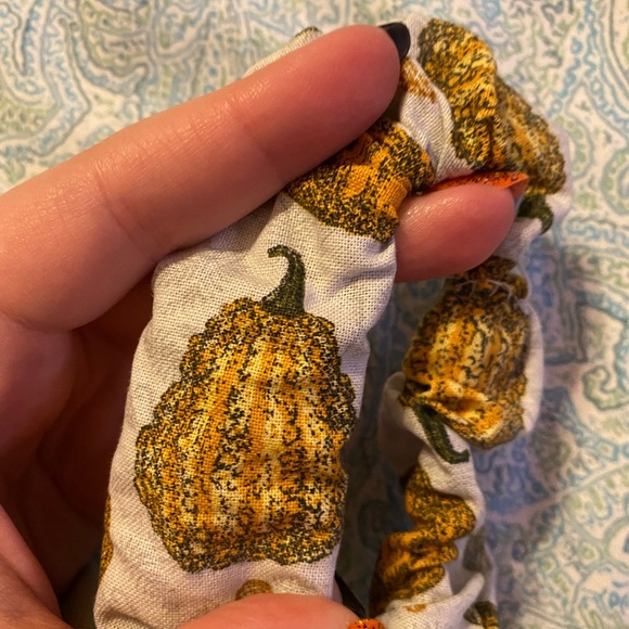 Handmade pumpkin and gourd scrunchie - Picture 2 of 3